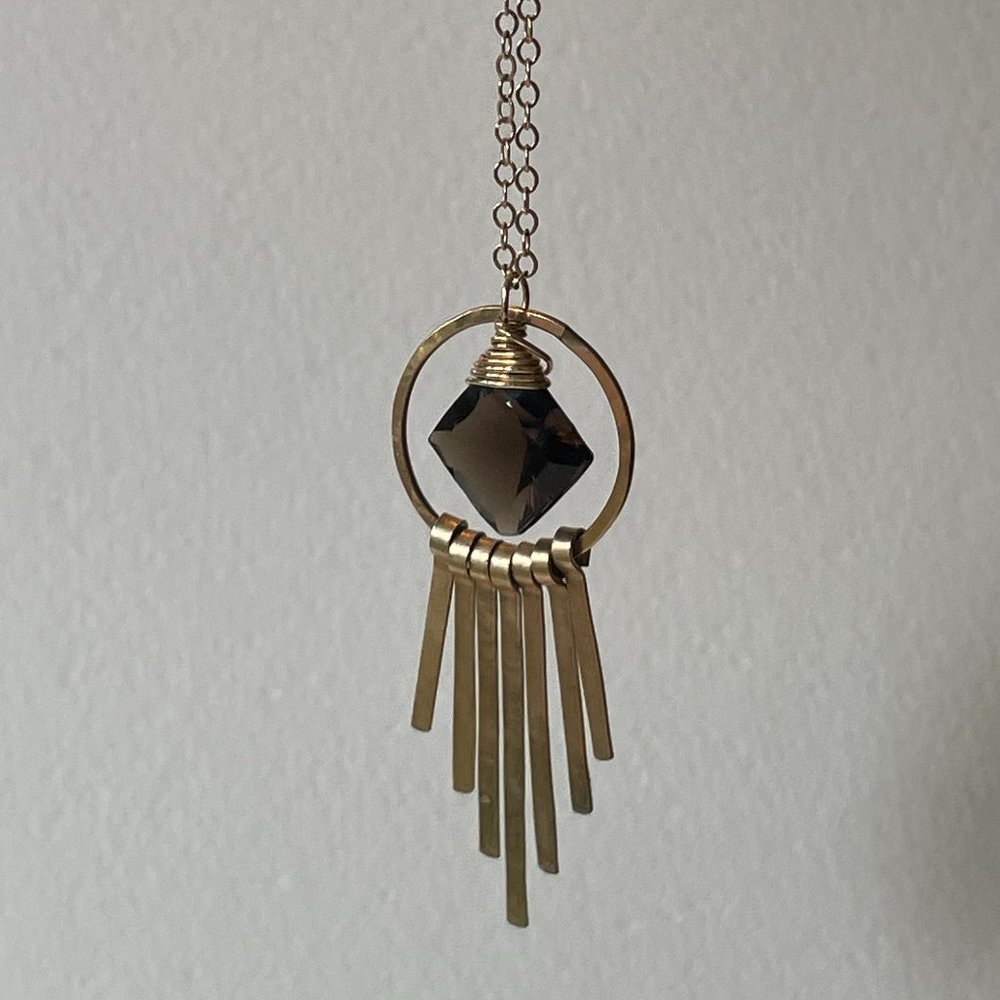 Minimalist Gold Pendant Necklace